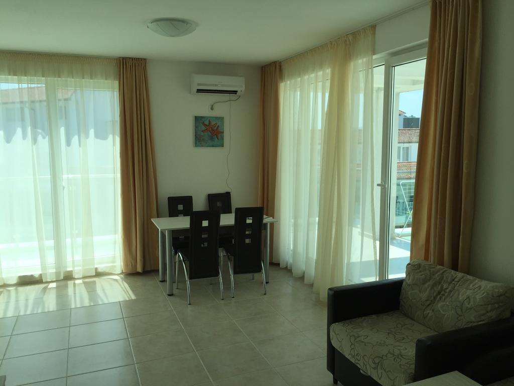 Sea Life Apartments Sinemorets Extérieur photo