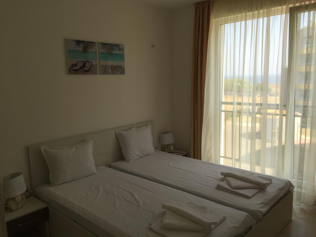 Sea Life Apartments Sinemorets Extérieur photo