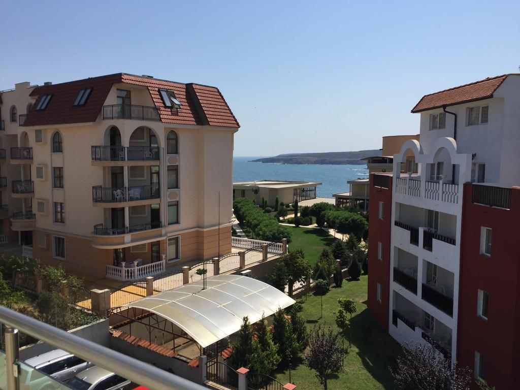 Sea Life Apartments Sinemorets Extérieur photo