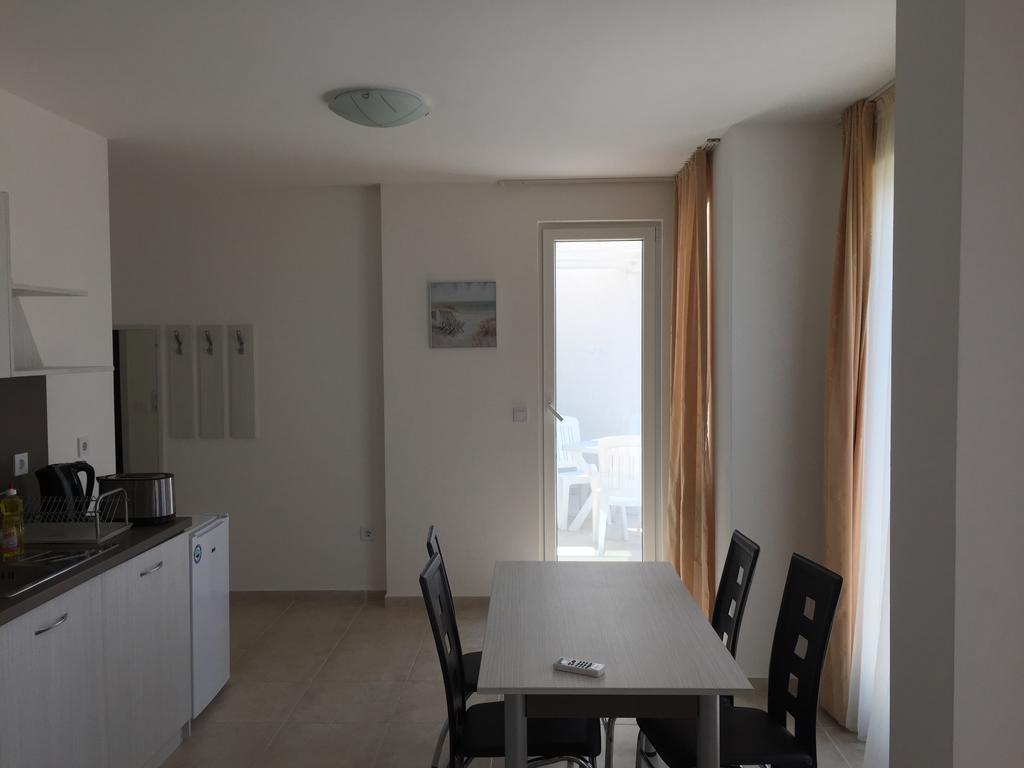 Sea Life Apartments Sinemorets Extérieur photo
