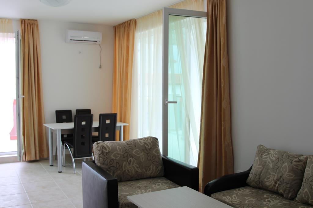 Sea Life Apartments Sinemorets Extérieur photo