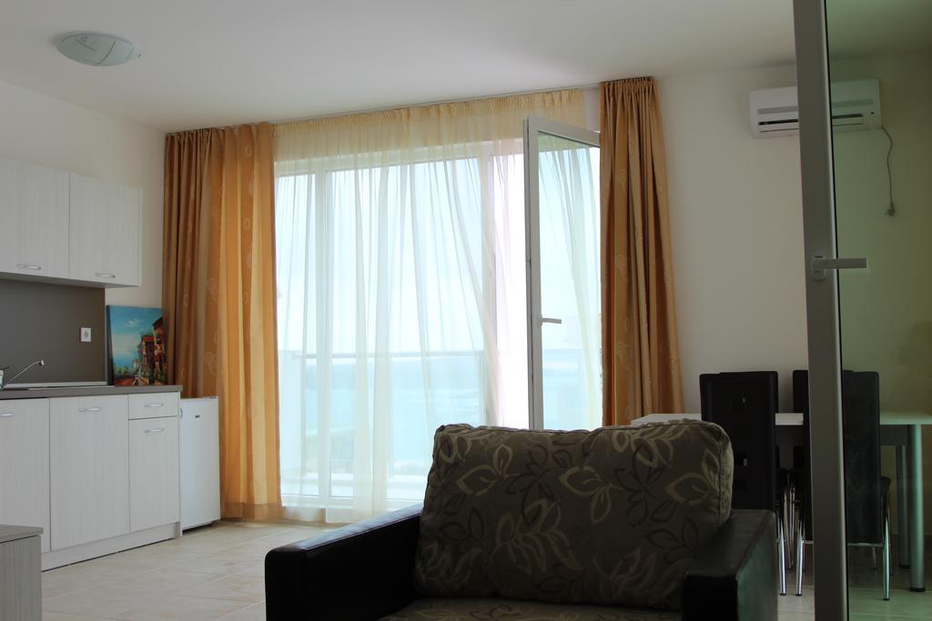 Sea Life Apartments Sinemorets Extérieur photo
