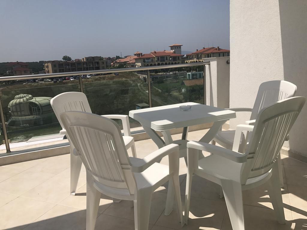 Sea Life Apartments Sinemorets Extérieur photo