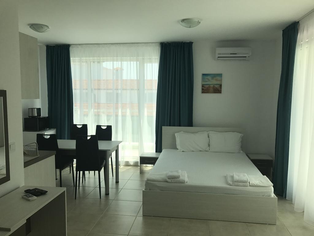 Sea Life Apartments Sinemorets Extérieur photo